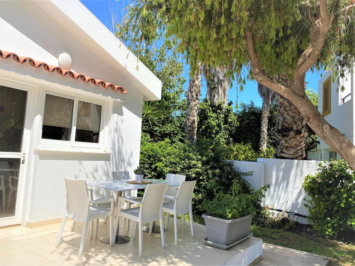 Fig Tree Z Holiday Resort Paralimni Bagian luar foto