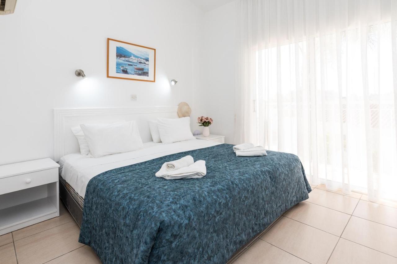 Fig Tree Z Holiday Resort Paralimni Bagian luar foto