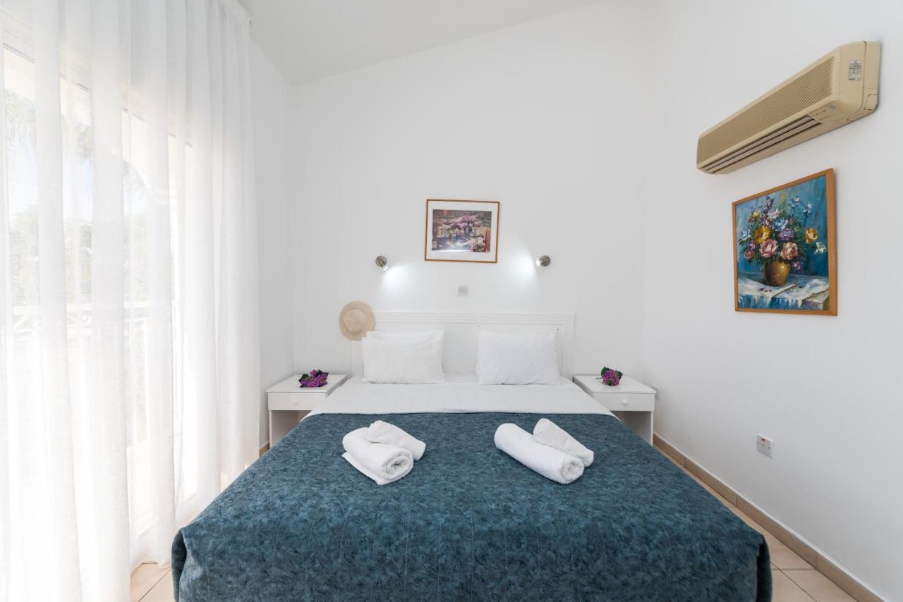 Fig Tree Z Holiday Resort Paralimni Bagian luar foto